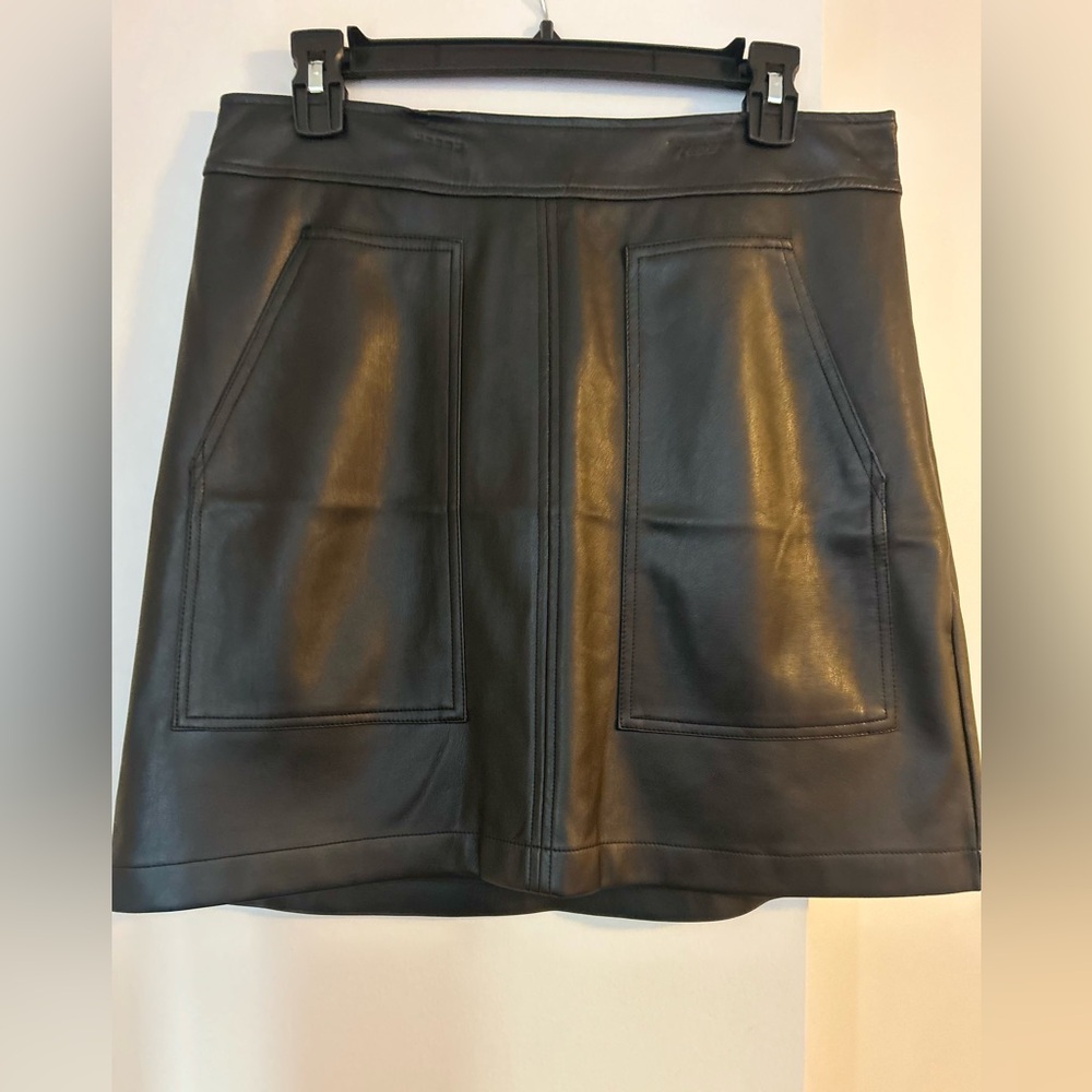 Loft Fashion Black Mini Cargo Skirt for Work